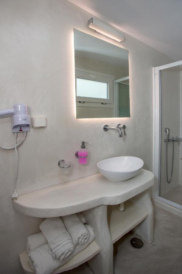 Margaret'S Houses In Tinos Town Bagian luar foto
